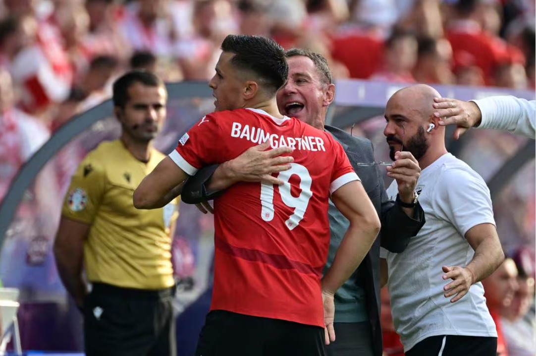 葡萄牙队横扫波兰队,马龙带队取胜 葡萄牙队横扫波兰队,马龙带队取胜