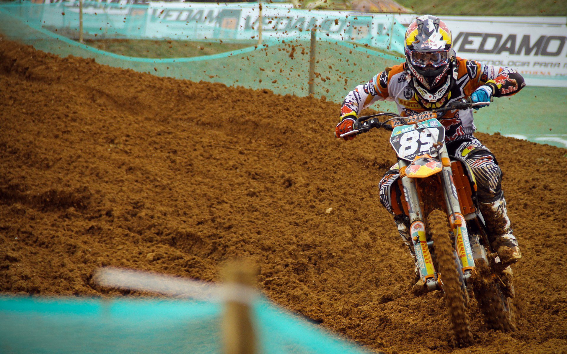 绿茵之外,传奇未竟,当卡塔尔对阵瑞典,莫德里奇的关键节点哲学