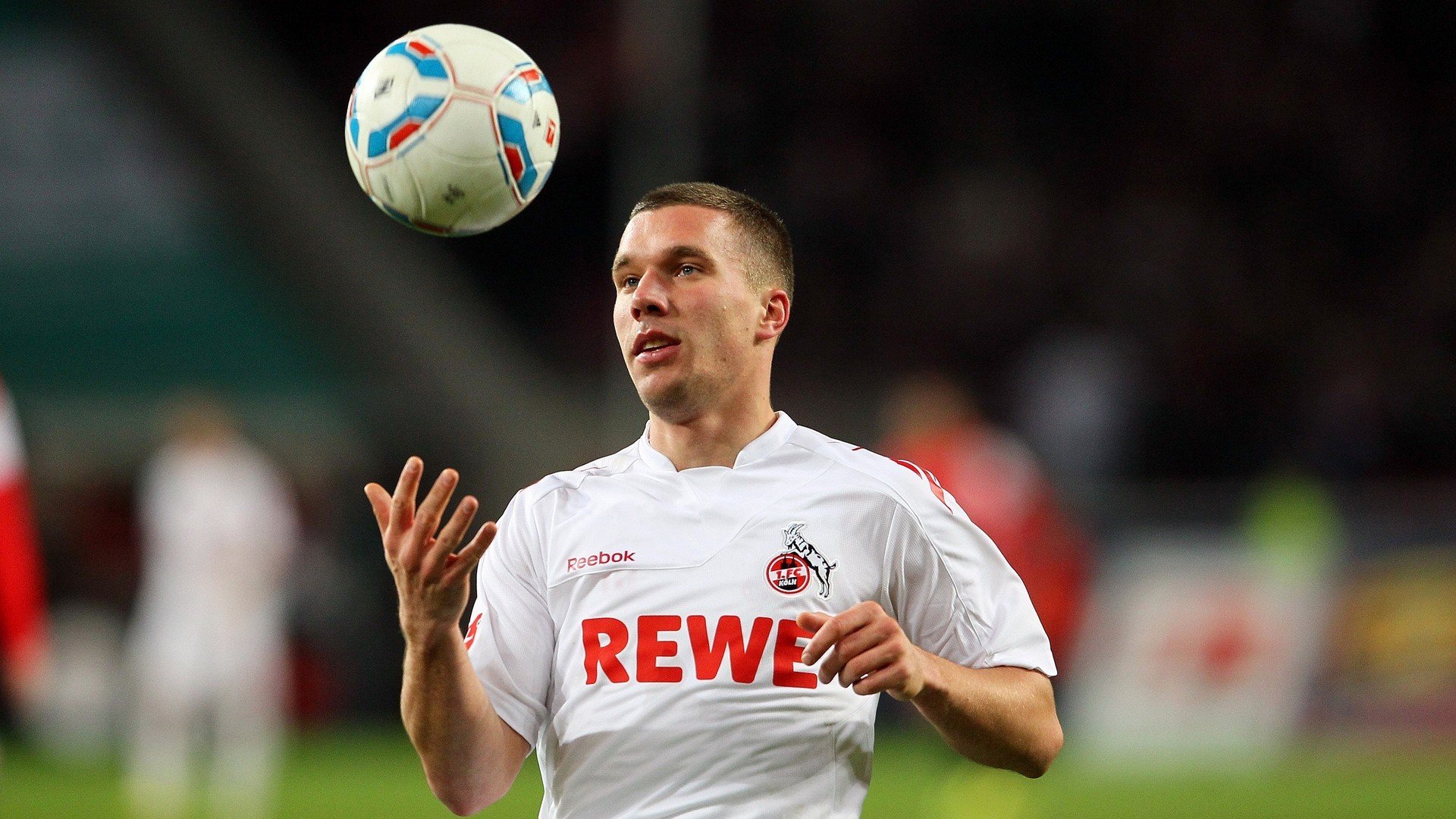 哈斯车队横扫迈凯伦，塞恩斯带队取胜，一场颠覆性的胜利